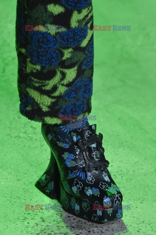 Anna Sui Details