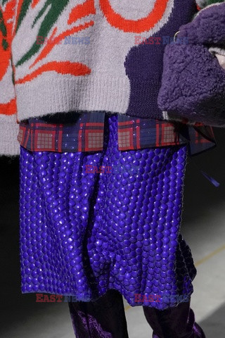 Dries Van Noten Details