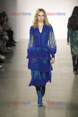 Tadashi Shoji