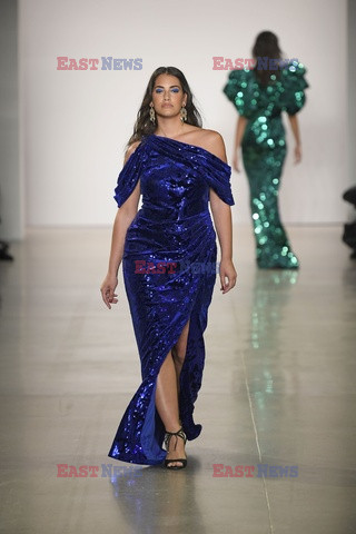 Tadashi Shoji