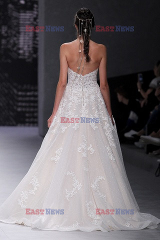 Barcelona, Mori Lee