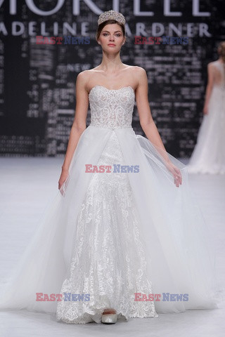 Barcelona, Mori Lee