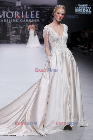 Barcelona, Mori Lee