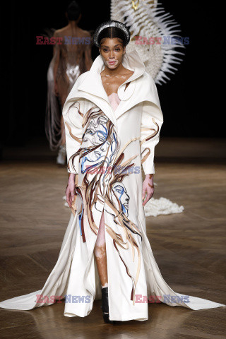 Iris Van Herpen LB