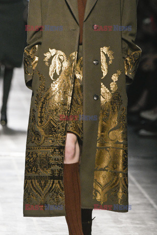 Etro details