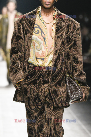 Etro details