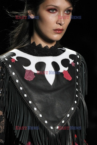 Anna Sui details