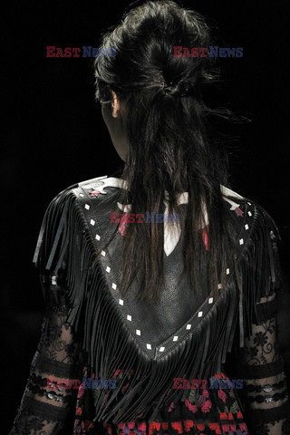 Anna Sui details