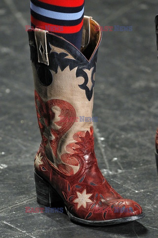 Anna Sui details