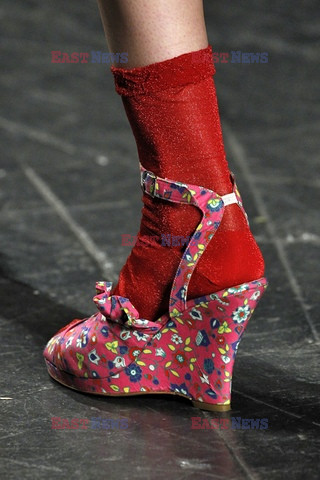 Anna Sui details