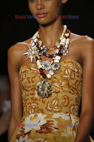 Anna Sui details