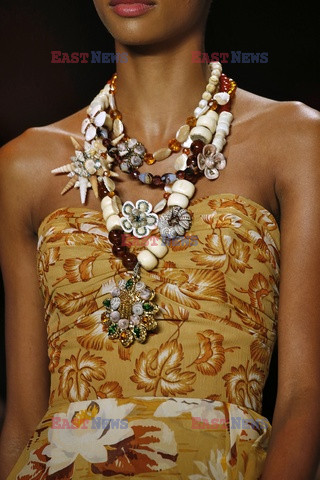 Anna Sui details