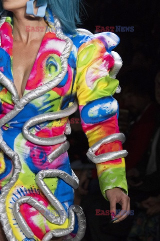 Jeremy Scott details detale