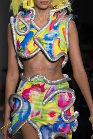 Jeremy Scott details detale