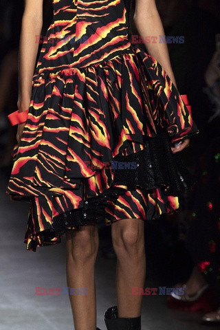 Jeremy Scott details detale