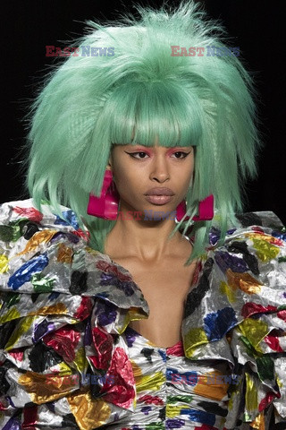 Jeremy Scott details detale