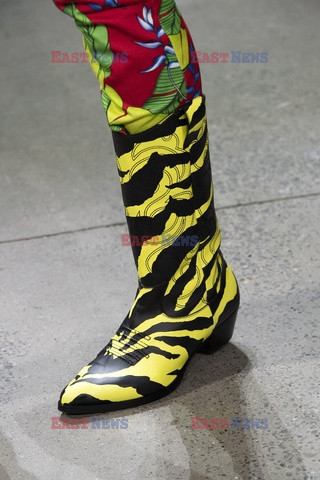 Jeremy Scott details detale