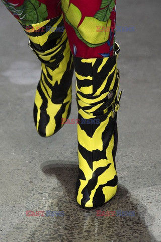 Jeremy Scott details detale