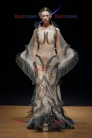 Iris Van Herpen LB