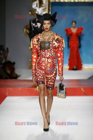 Moschino LB