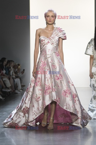 Tadashi Shoji