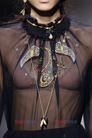 Dior details