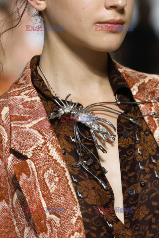 Dries van Noten details detale