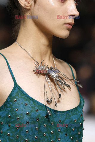 Dries van Noten details detale