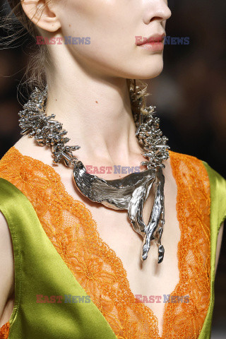 Dries van Noten details detale