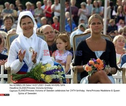 STOCKHOLM : Nobel prize ceremony 2000.