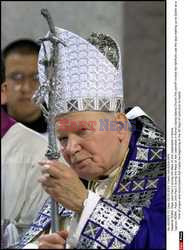 ROMA: Pope John-Paul II during the Mass of Ash celebrated in Rome.