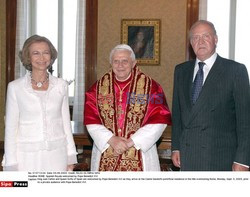 ROME: Spanish Royals welcomed by Pope Benedict XVI.