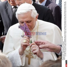 ITALY : Pope Benedict XVI vacation