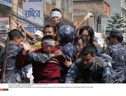 Stłumienie demonstracji tybetańczyków w Nepalu