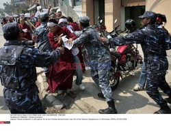 Stłumienie demonstracji tybetańczyków w Nepalu