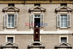 VATICAN-POPE-WINDOW