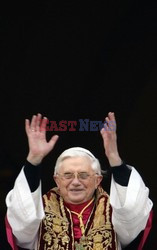 VATICAN-POPE-CONCLAVE-RATZINGER