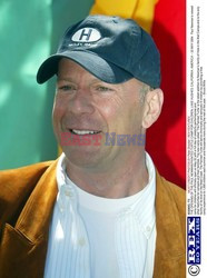 BRUCE WILLIS Z CHLOPCEM NA PLANIE FILMOWYM "THE KIDIN LOS ANGELES"