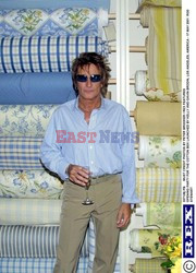 ROD STEWART I RACHEL HUNTER ODBIERAJA DZIECI ZE SZKOLY