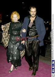 PROJEKTANTKA MODY VIVIENNE WESTWOOD Z MEZEM ANDREASEM KRONTHALEREM NA ROZDANIU NAGROD PARIS FASHION VENUS AWARDS