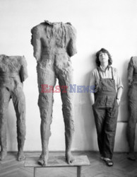 Magdalena Abakanowicz i jej rzeźby