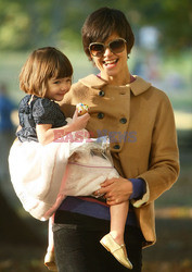 Katie Holmes z córką w parku