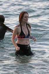 Julianne Moore on Hawii