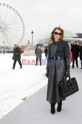 Goście na haute couture w Paryżu