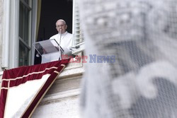 Pope Francis leads his first Angelus prayer 