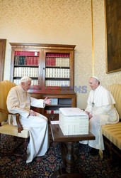 Nowy papież odwiedził swojego poprzednika
