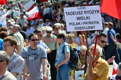 Manifestacja w obronie TV Trwam na Placu Zamkowym