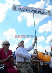 Manifestacja w obronie TV Trwam na Placu Zamkowym