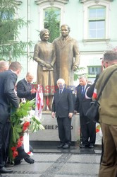 Odsłonięcie pomnika Lecha i Marii Kaczyńskich w Radomiu