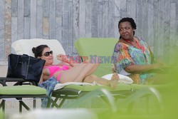 Katie Holmes i Suri Cruise w bikini